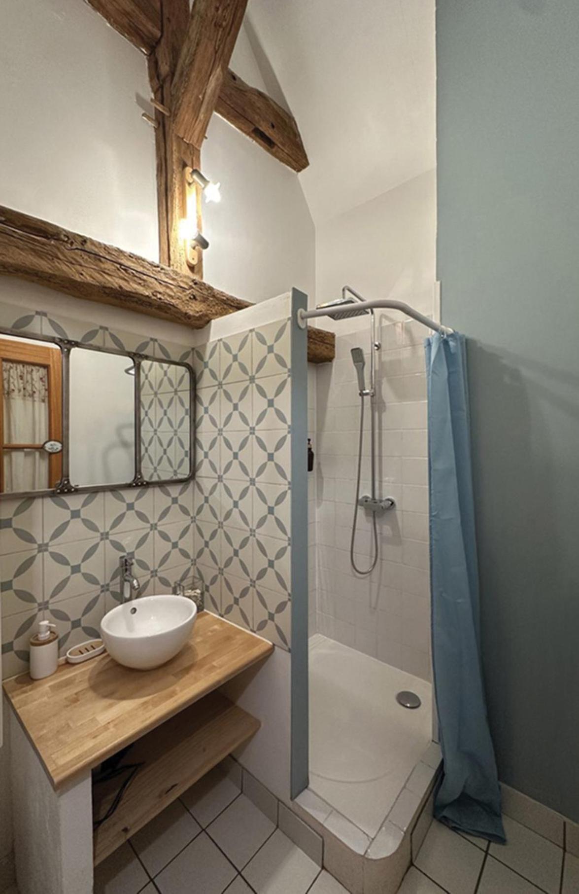 Aquarelle Bed & Breakfast แซงต์-มอร์-เดอ-ตูแรน ภายนอก รูปภาพ